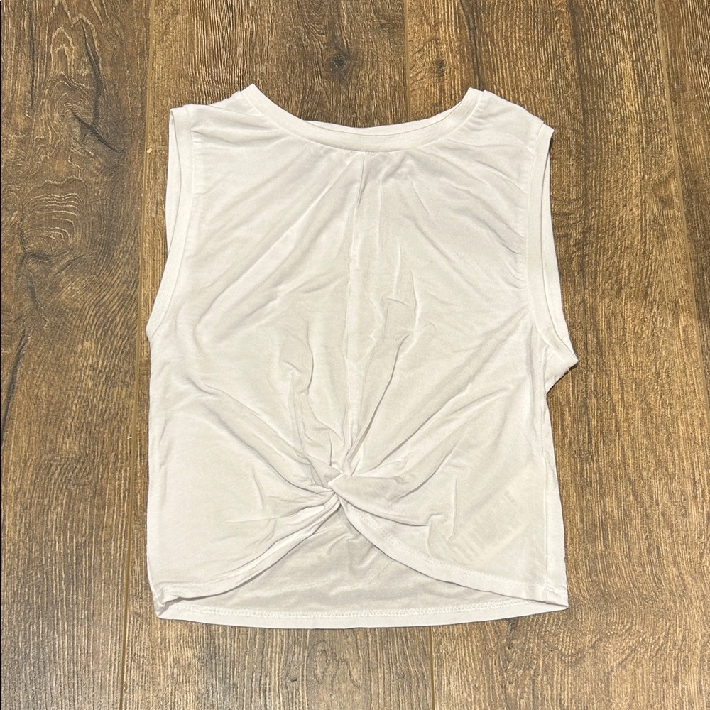 Babaton | Ruched Sleeveless Top
